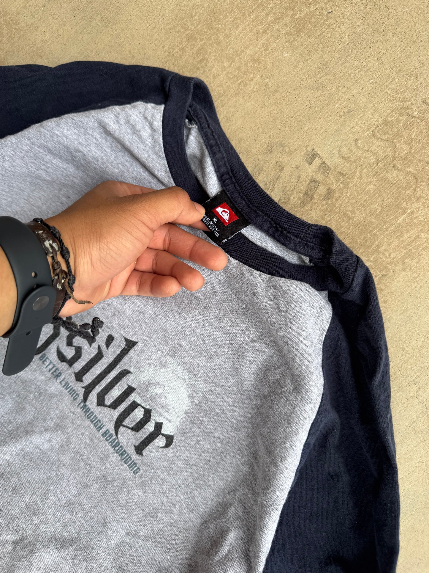 Quiksilver longsleeve size XL