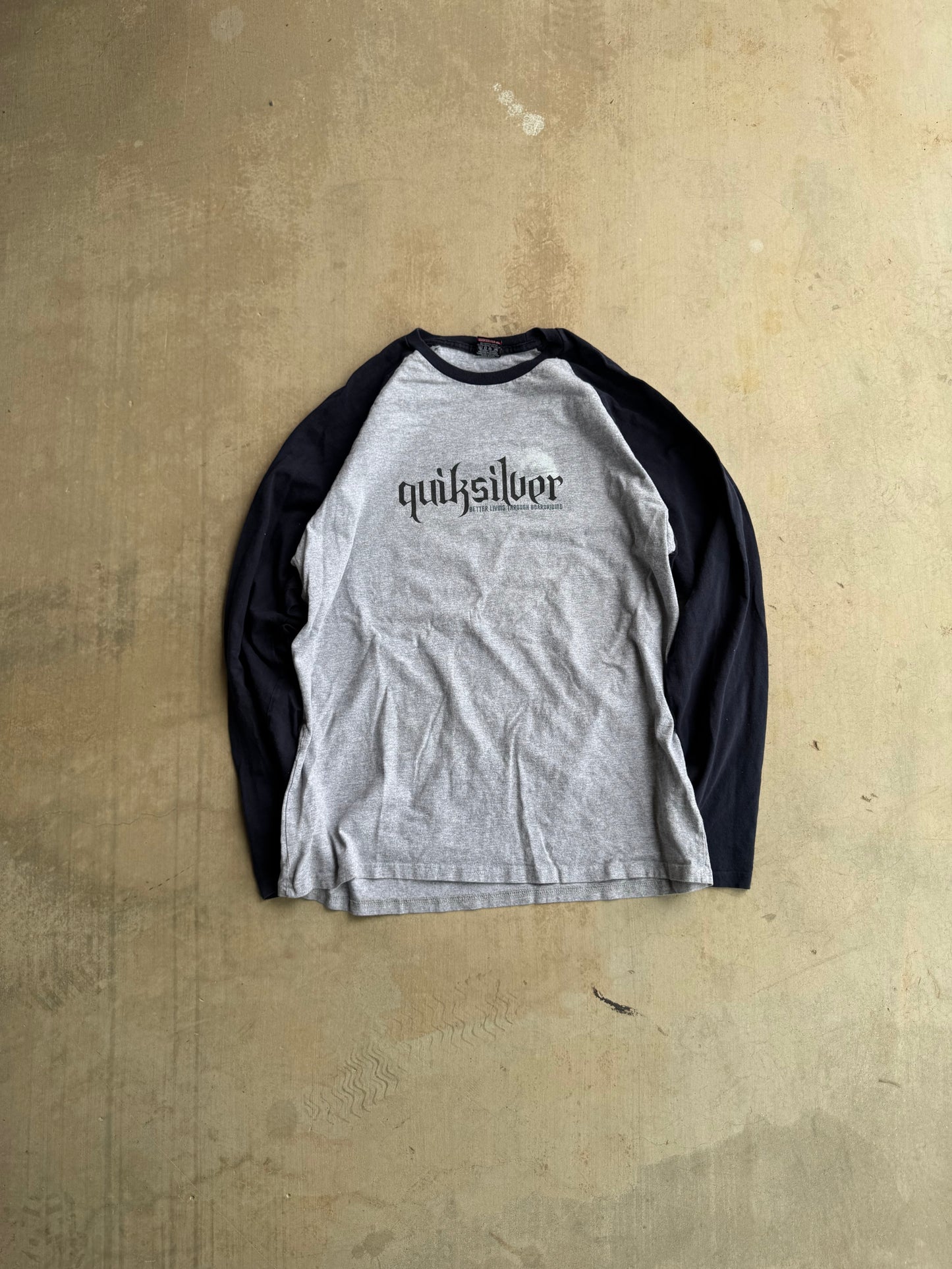 Quiksilver longsleeve size XL