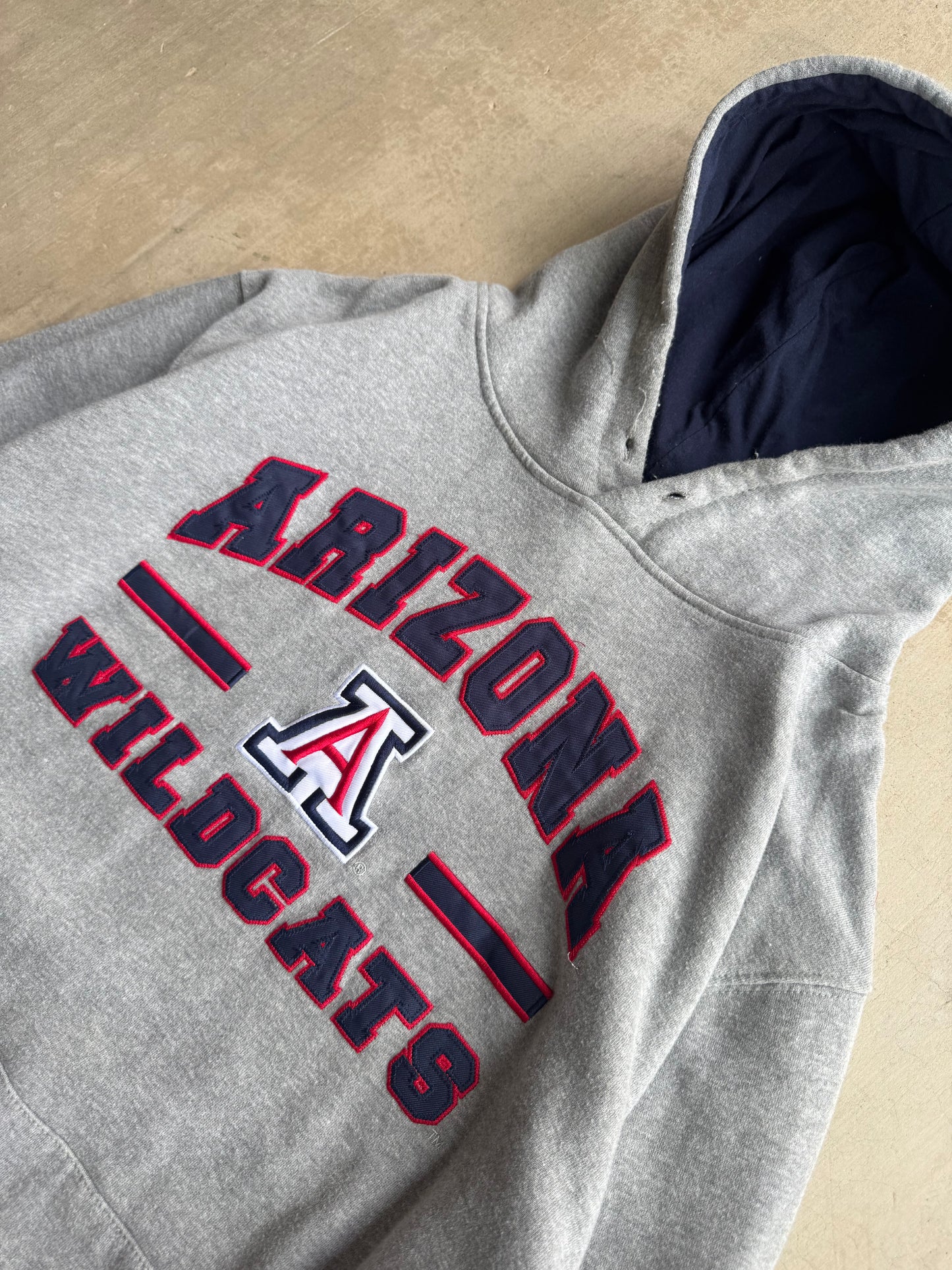 University of Arizona hoodie size XL