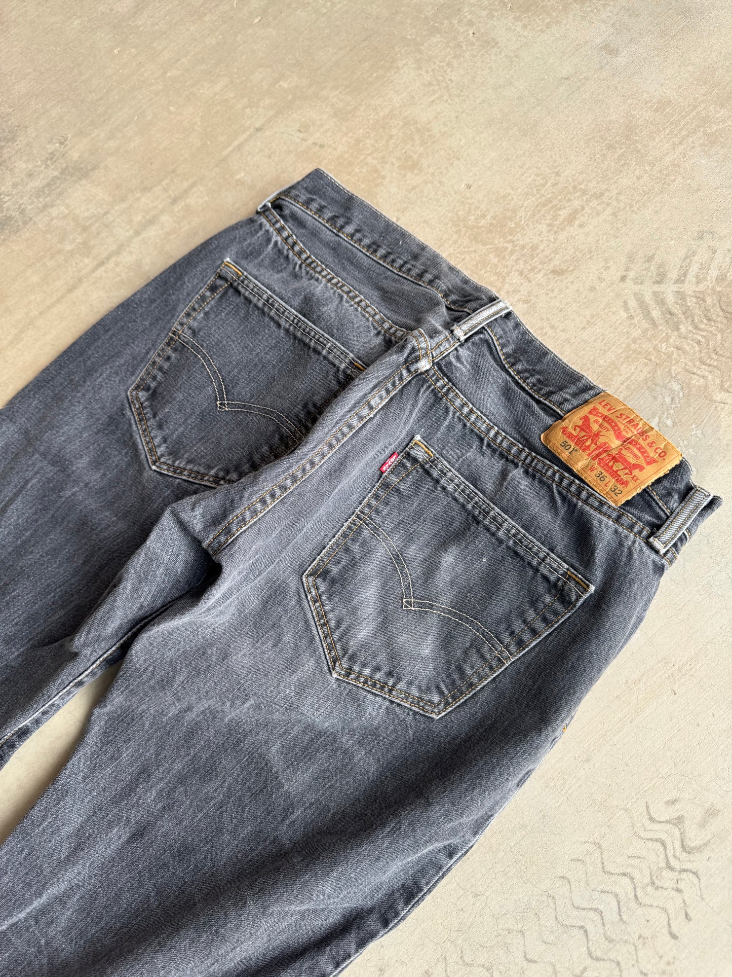 Black Levis Jeans size 36x32